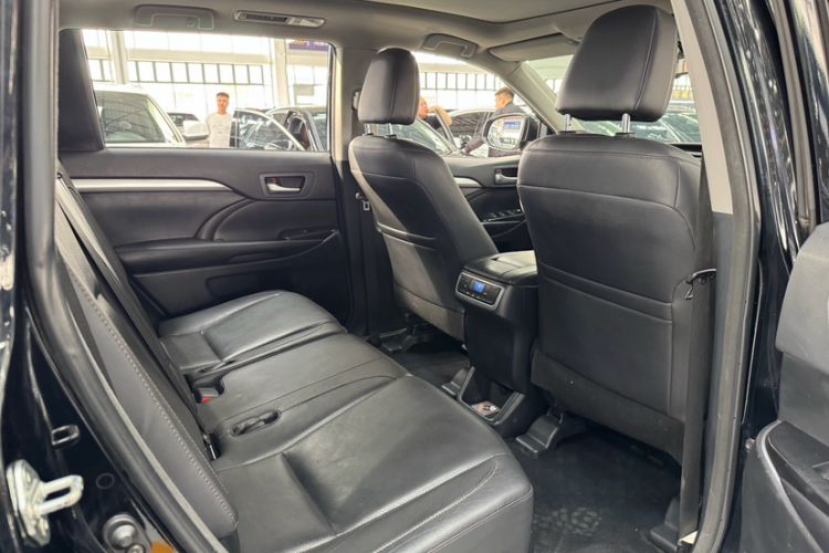 Used Toyota Highlander 2017 2.0T Four-Wheel Drive Luxury Edition 7 Seats
