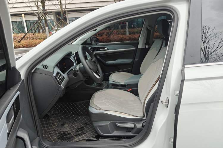 Used Volkswagen Lavida 2024 1.5L Automatic Full-Comfort Version