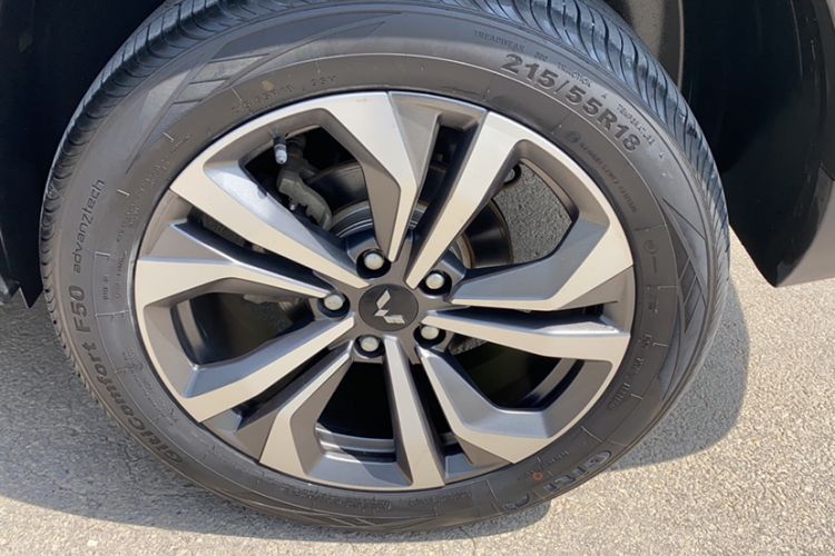 Used Wuling Asta 2022 2.0L DHT Electric-Speed Version Interior 3