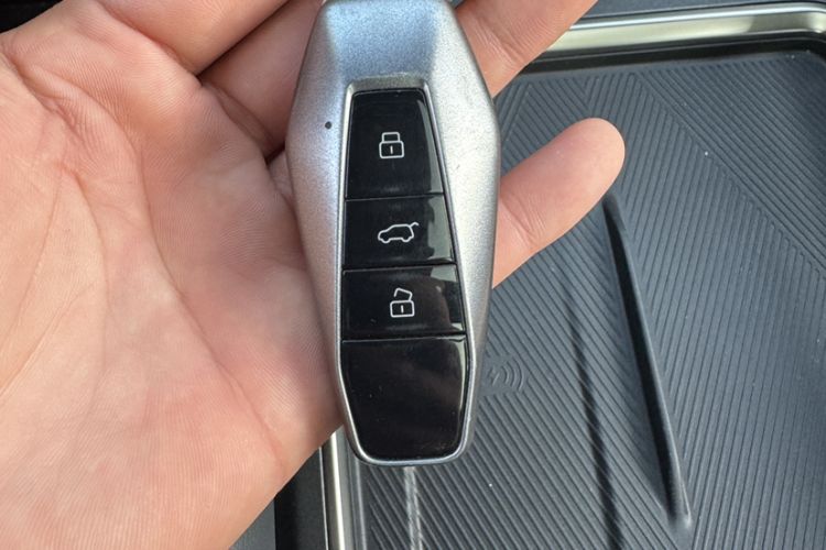 Used iCAR 03T 2024 520km Two-Wheel Drive Long-Range Version