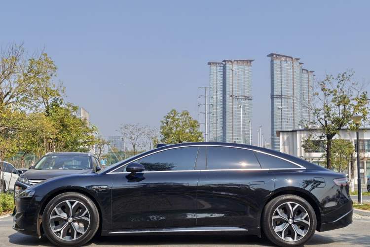 Used Hima Luxeed S7 2025 855 km Max