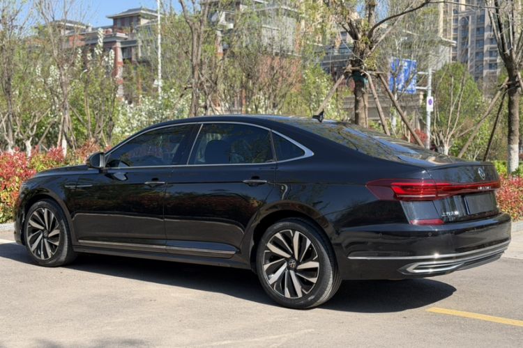 Used Volkswagen Passat 2023 Facelift 330TSI Luxury Edition