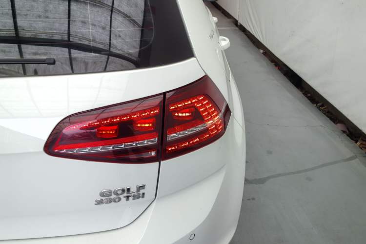 Used Volkswagen Golf 2017 230TSI Automatic Comfort Edition – Celebrating Milestone of One Million Units