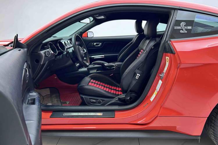 Used Ford Mustang 2015 2.3T Automatic U.S.-Spec Version
