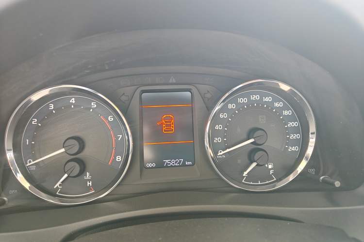 Used Toyota Corolla 2017 Revised Version 1.2T S-CVT GL-i Odometer Close Up