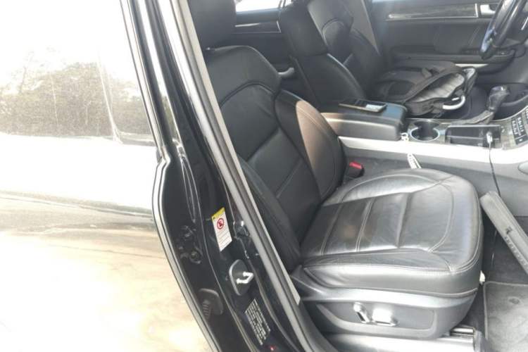 Used Haval H8 2015 2.0T Two-Wheel-Drive Luxury Version
