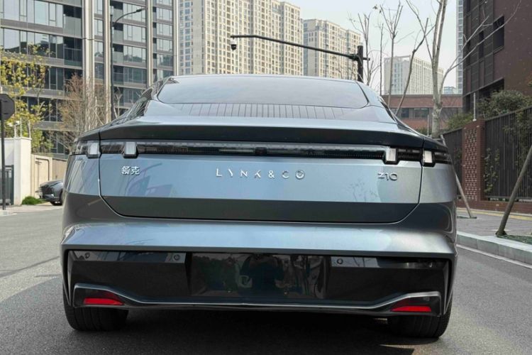 Used Lynk & Co Z10 2025 95 kWh 702 km All-Wheel Drive Intelligent Driving Ultra Exterior 5