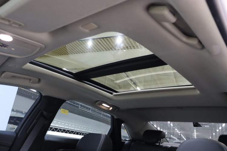 Used Cadillac XTS 2018 28T Elite Edition Roof