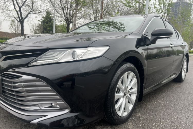 Used Toyota Camry 2019 Revised Version 2.0G Luxury Edition Exterior 1