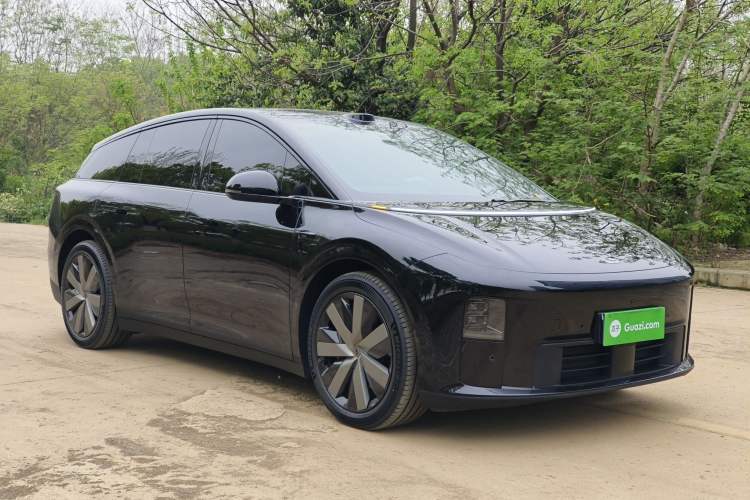 Used Li Auto i6 2025 Model Four-Wheel-Drive Standard Type Exterior 2