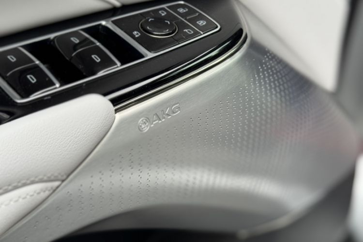 Used Cadillac LYRIQ 2022 Rear-Drive Long-Range Prestige Edition
