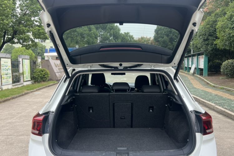 Used Volkswagen T-ROC 2019 280TSI DSG Two-Wheel Drive Comfort Version China VI Standard