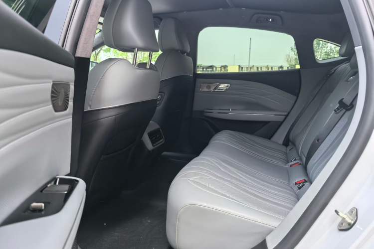 Used Geely Galaxy E8 2025 700 km Long-Range Intelligent Driving Version