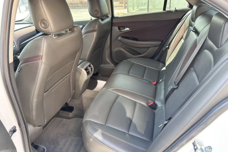 Used Chevrolet Malibu 2016 2.0L Automatic Luxury Edition
