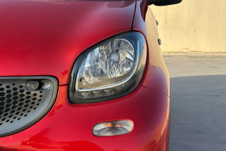 Used smart forfour 2016 0.9T 66 kW Pioneer Edition