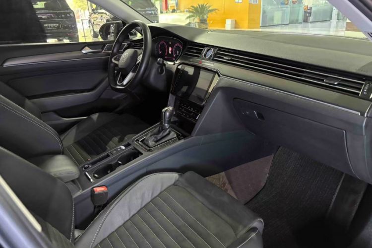 Used Volkswagen Magotan 2020 330TSI DSG Luxury Edition Interior 8