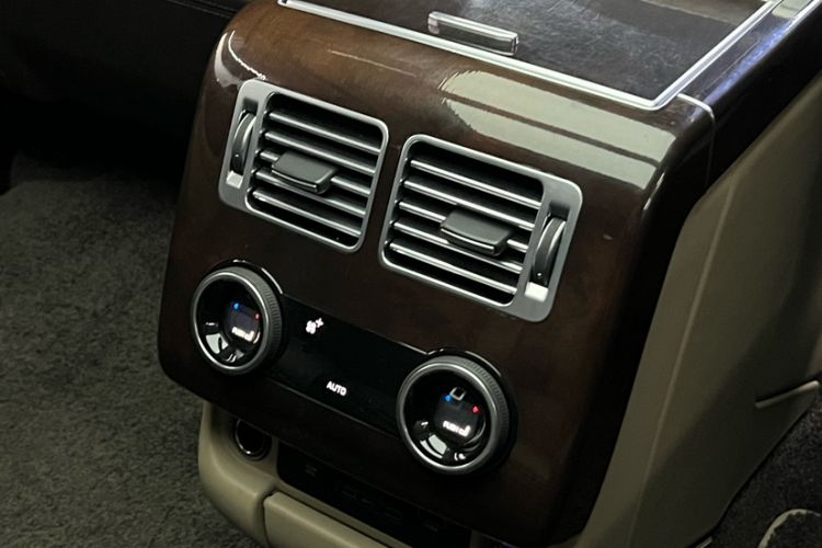 Used Land Rover Range 2021 3.0 L6 Century Extended Classic Edition