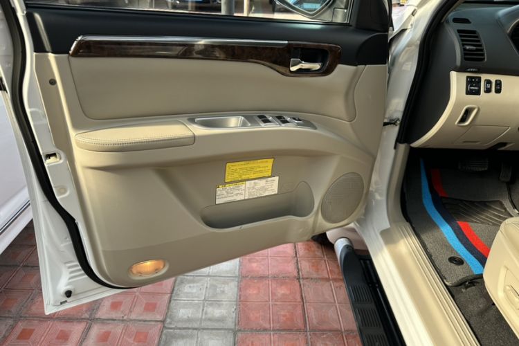 Used Mitsubishi Pajero Sport 2013 3.0L Automatic 4x4 Flagship Edition
