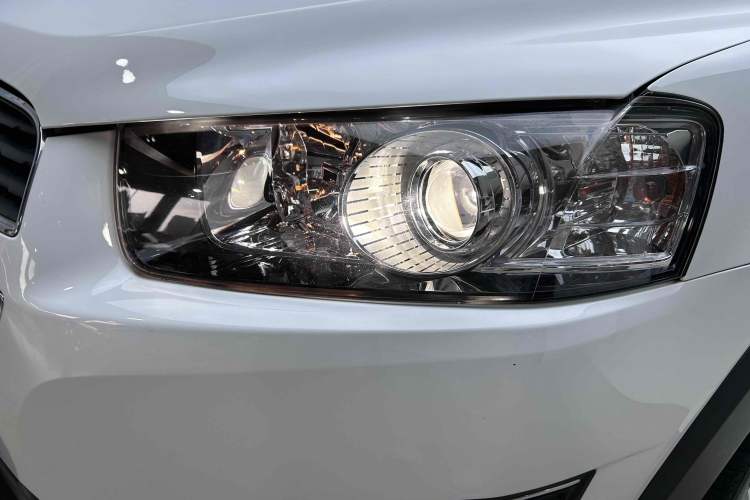 Used Chevrolet Captiva 2015 2.4L 4x4 Flagship Edition 7-Seater