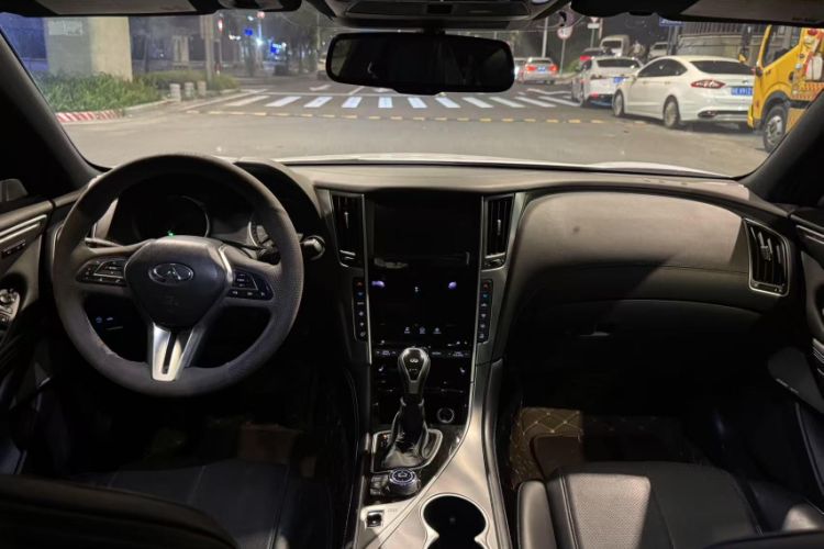 Used Infiniti Q60 2019 2.0T Luxury Edition
