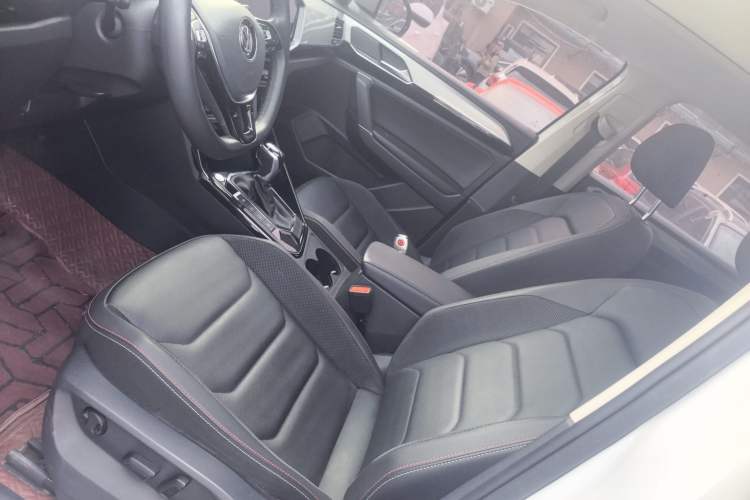 Used Volkswagen Tayron 2020 280TSI Two-Wheel Drive Luxury Connect Edition Interior 1