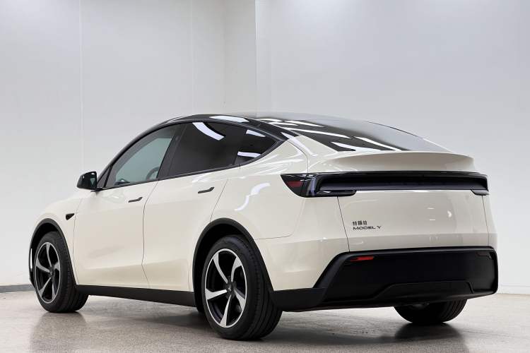 Used Tesla Model Y 2025 Rear-Wheel-Drive Version Exterior 3