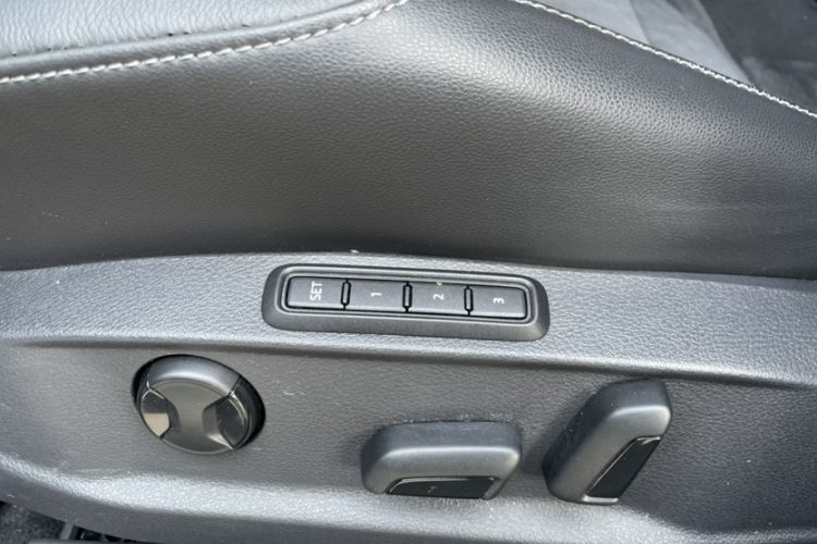 Used Volkswagen Golf 2020 Zhiai Edition 280TSI DSG Luxury Model Interior 5