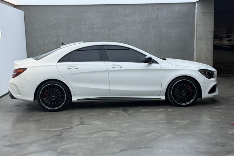 Used Mercedes-Benz CLA AMG 2017 Facelift AMG CLA 45 4MATIC Exterior 3