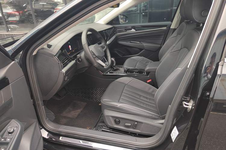 Used Volkswagen Passat 2022 330TSI Starry Elite Edition Interior 1