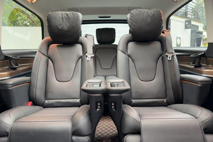 Used Mercedes-Benz V-Class 2021 V 260 L Long-wheelbase Luxury Edition