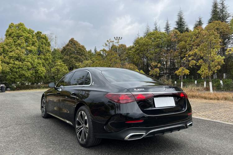 Used Mercedes-Benz E-Class 2024 Facelift E 300 L Fashion Sport Edition
