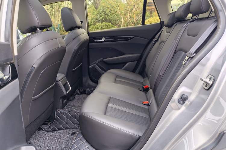 Used Dongfeng Aeolus Yixuan GS 2020 230T Automatic Yueyu Version Interior 4