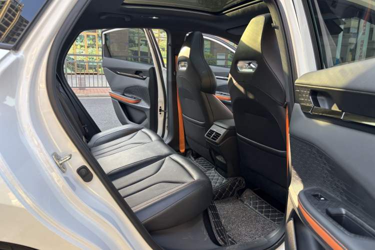 Used Changan UNI-V 2023 1.5T Prestige Model
