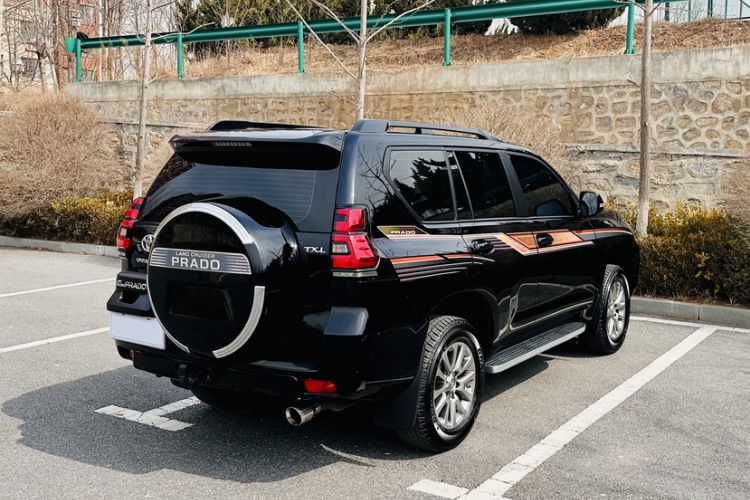 Used Toyota Prado 2018 3.5L Automatic TX-L with Rear-Mounted Spare Tire
