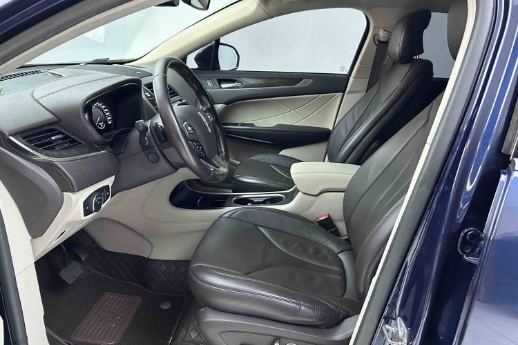 Used Lincoln MKC 2017 2.0T Four-Wheel Drive Zunya Edition Interior 1