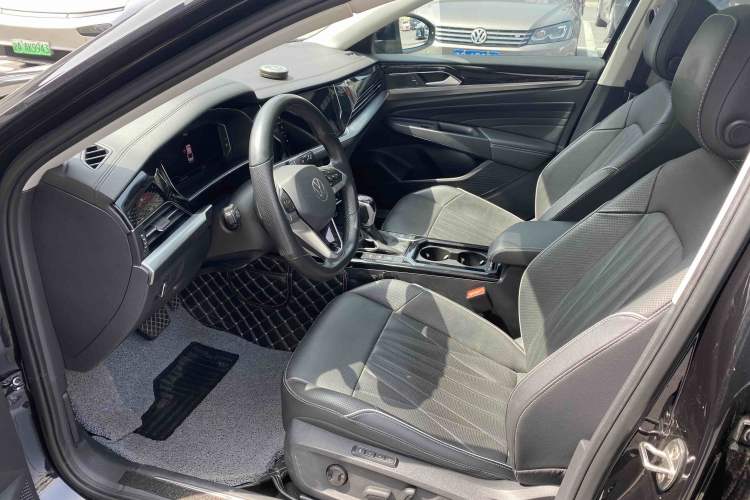 Used Volkswagen Passat 2022 330TSI Luxury Edition Left Front Seat