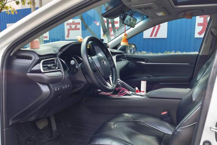 Used Toyota Camry 2023 2.0G Luxury Edition