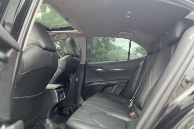 Used Toyota Camry 2023 2.0G Luxury Edition