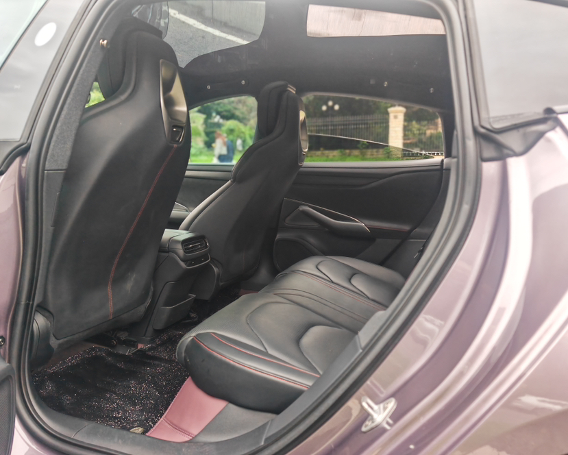 Xiaomi Auto SU7 2024 Rear-Drive Ultra-Long Range Advanced Pro-Level Intelligent Driving Version — снимка 15