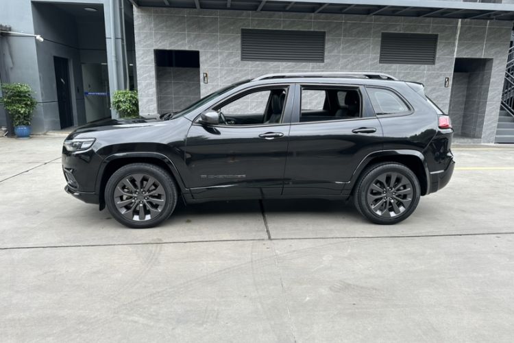 Used Jeep Cherokee 2021 2.0T Four-Wheel Drive 80th Anniversary Edition
