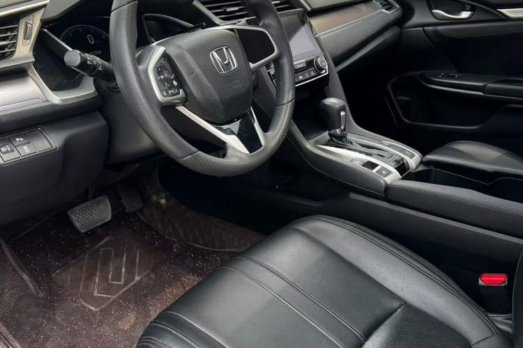 Used Honda Civic 2016 220TURBO CVT Luxury Edition
