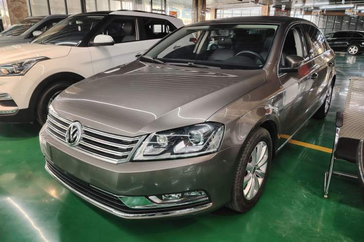 Used Volkswagen Magotan 2015 Facelift 1.8TSI Luxury Model