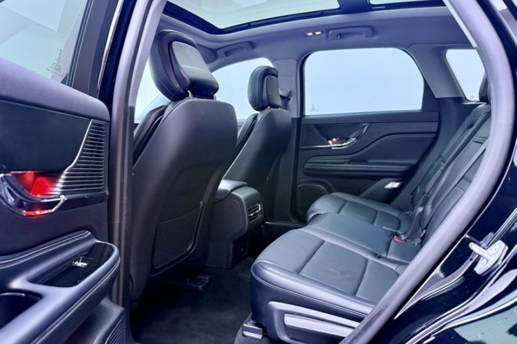 Used Lincoln Corsair 2021 2.0T Two-Wheel-Drive Luxury Edition Interior 7