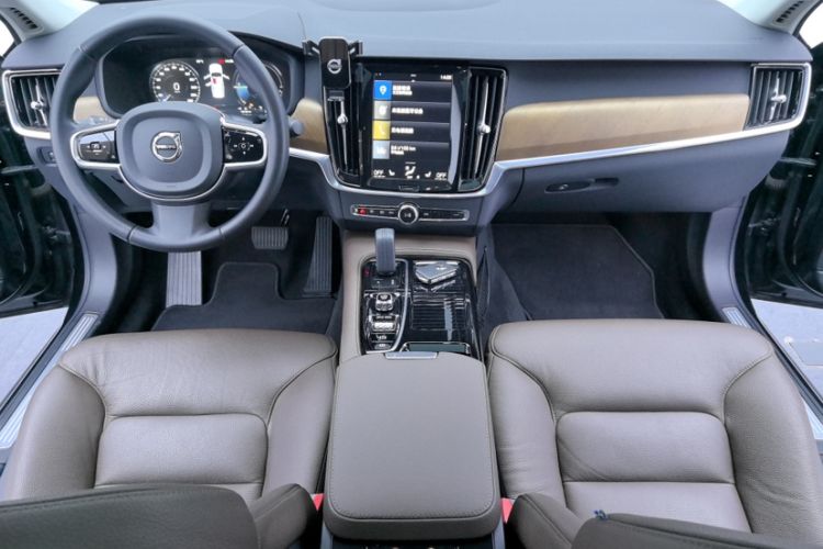 Used Volvo S90 New Energy 2020 T8 e-Drive Hybrid – Zhiyi Luxury Edition Interior 9
