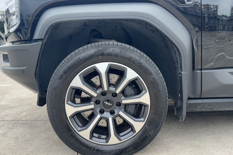 Used Formula Leopard Leopard 5 2023 Navigator Edition