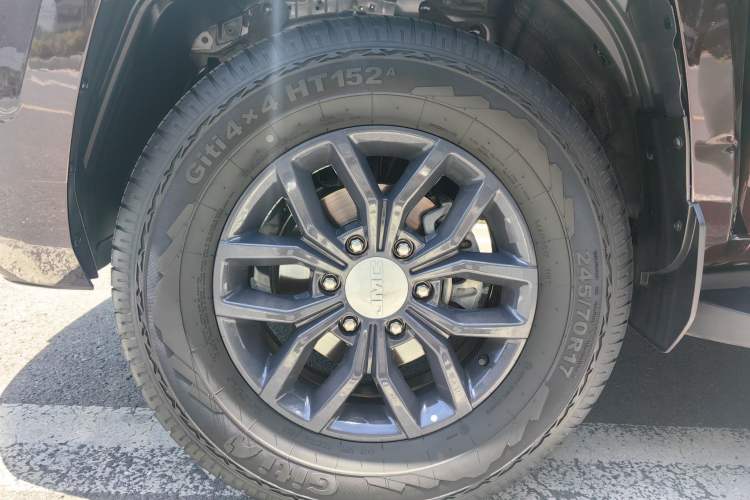 Used JMC Yuhu 7 2022 2.0T Automatic Diesel Two-Wheel Drive Comfort Version Standard Wheelbase
