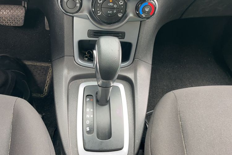 Used Ford Fiesta 2013 Hatchback 1.5L Automatic Fashion Edition Gear Lever