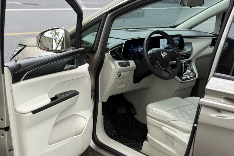 Used Buick GL8 2023 ES Lu Zun Comfort Model Interior 8