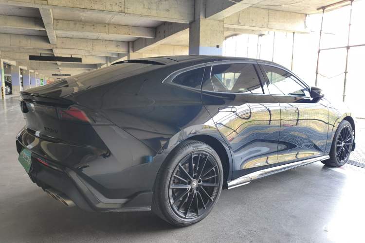 Used CHANGAN UNI-V 2022 2.0T Leading-Speed Edition
