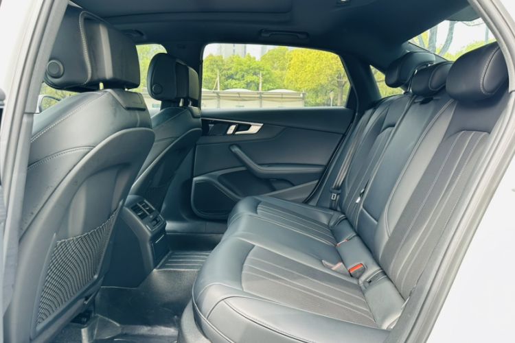 Used Audi A4L 2024 40 TFSI Luxury Dynamic Edition Interior 7